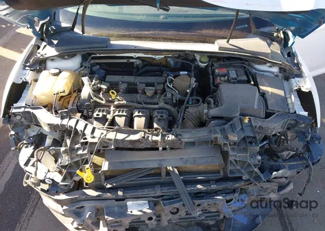 2014 Ford Focus Titanium from USA, damaged, VIN 1FADP3J20EL374876